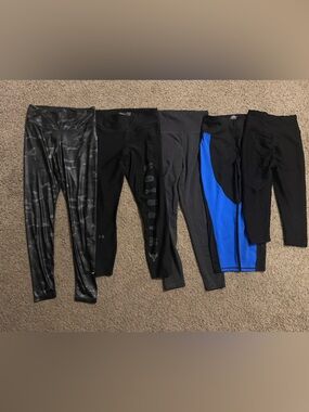 Size small bundle of leggings